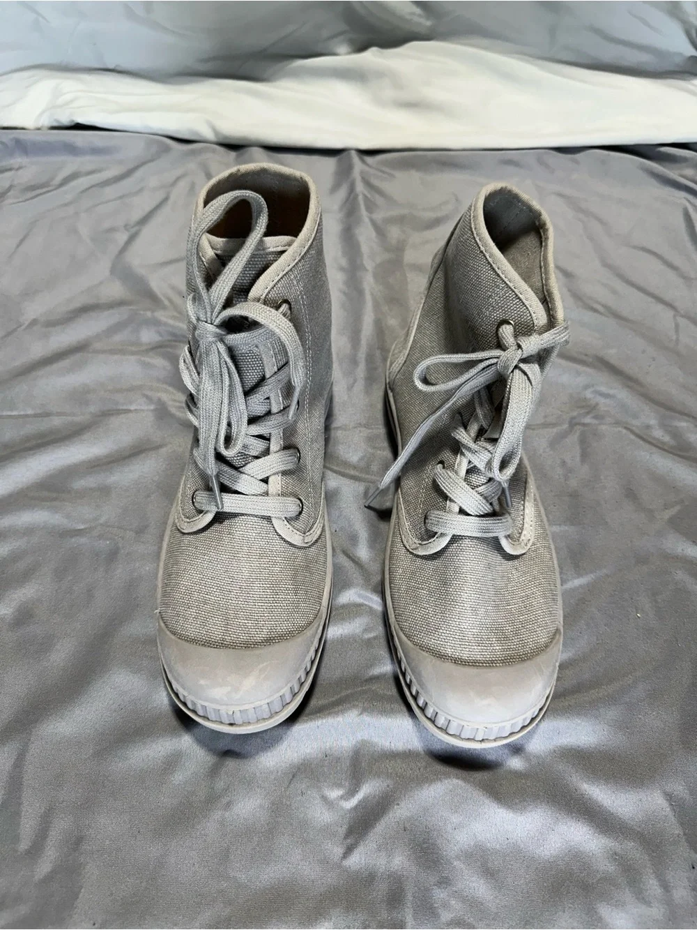 SO Men’s Gray Canvas High-Top Boots